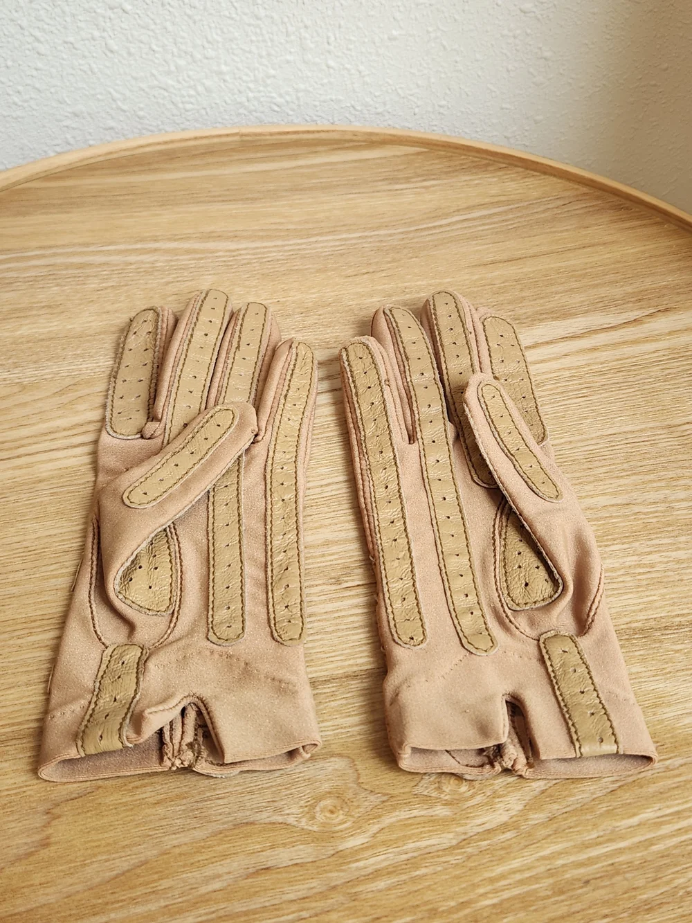 Aris Isotoner Vintage Gloves with Leather Chevron Trim - Beige